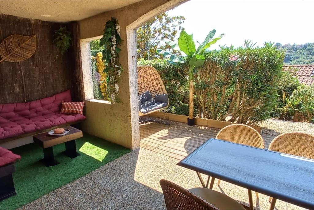 Cocoon Hut *